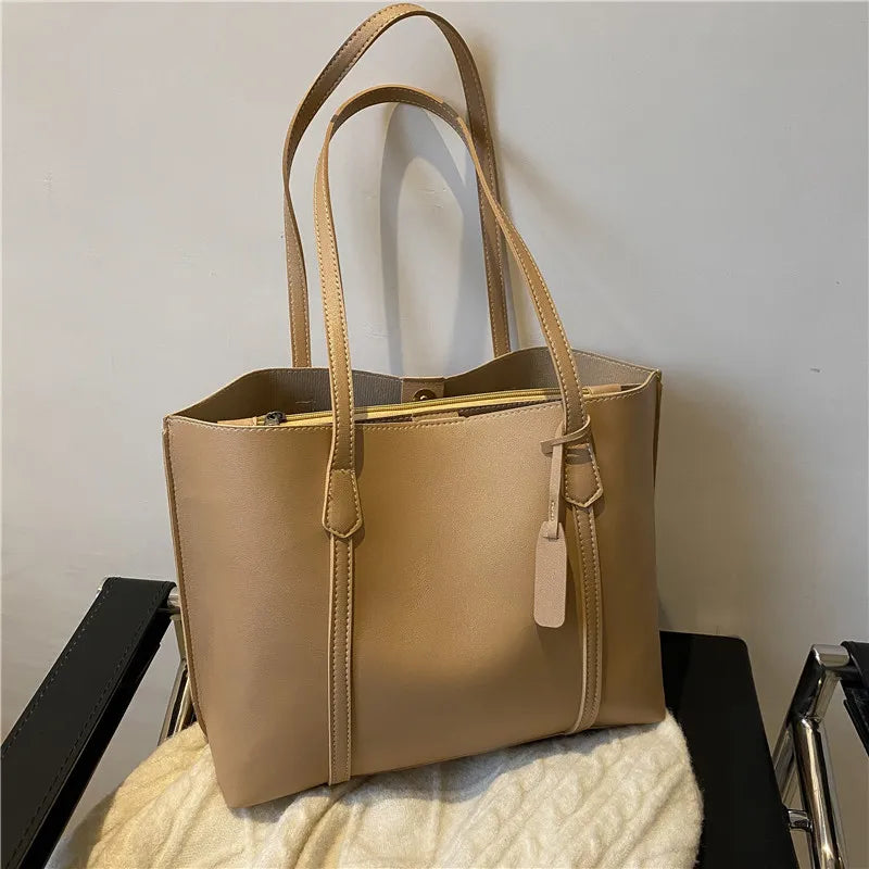 Isadora Grande Leather Tote