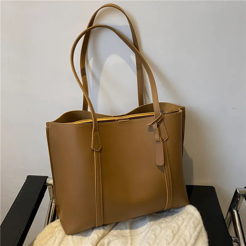 Isadora Grande Leather Tote